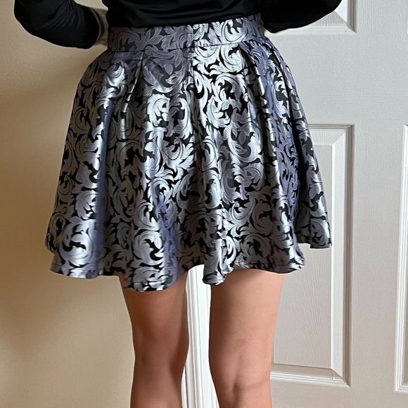Party skirt - Picture 3 of 3